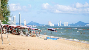 Пляж Донгтан (Dongtan) в Паттайе